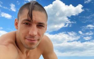 У Горуны юридическое образование, тем не менее в будущем он видит себя политиком