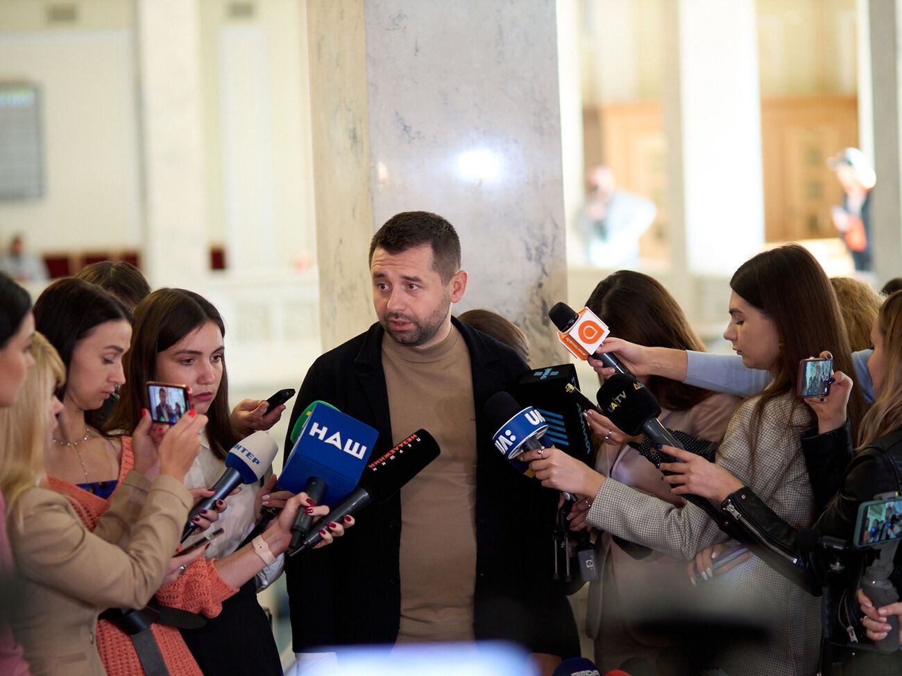 Арахамия подтвердил, что вместе с женой летал в Вену на самолете, который принадлежит структуре Фирташа