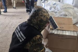 Сигарети планували переправити баржею, сховавши їх у мішки із сіллю