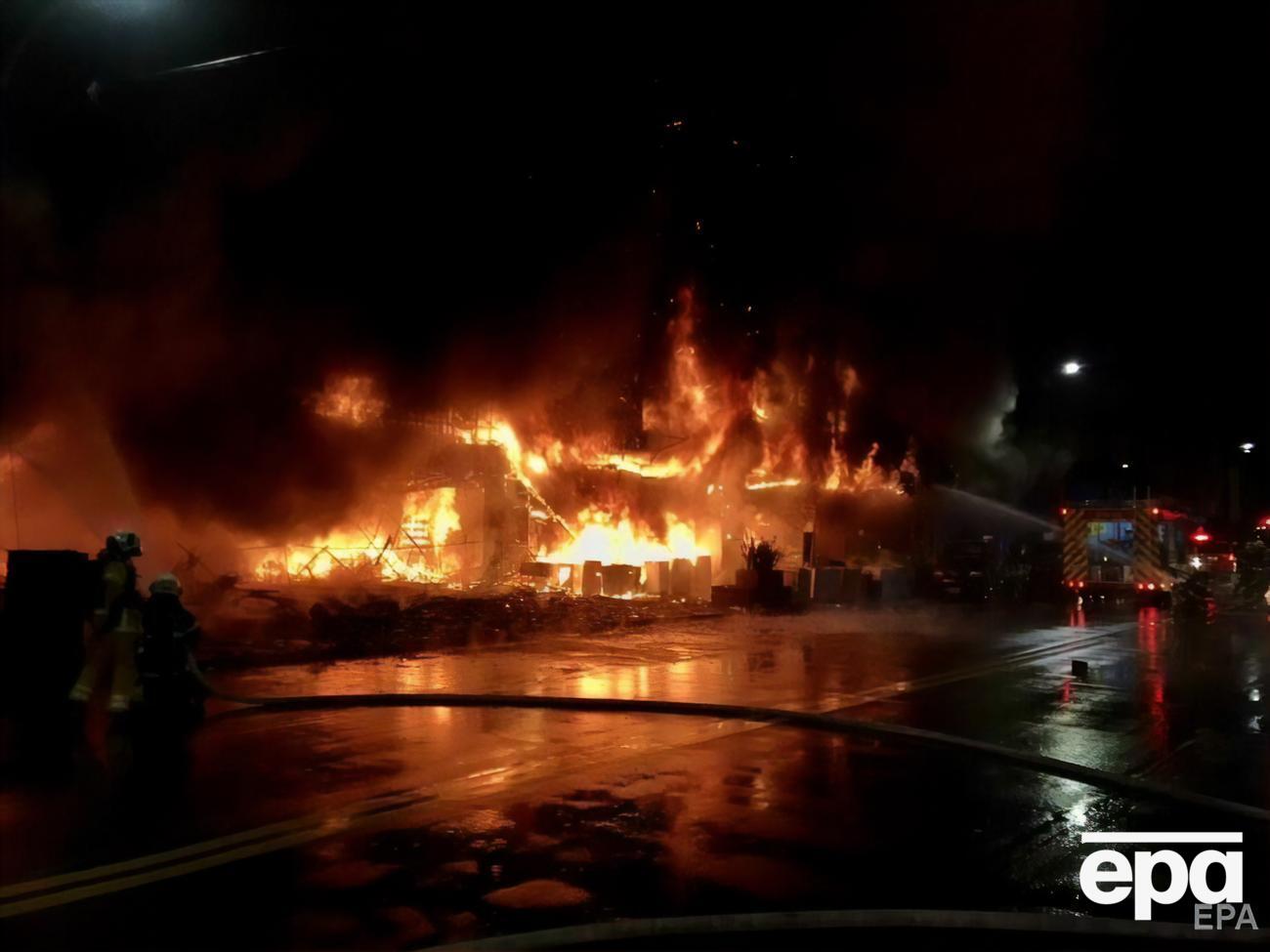 Горевшему зданию 40 лет