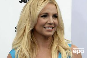 Спірс: Я краще впаду зі скелі, ніж попрошу лікаря сказати мені, що, на його думку, не так із моїм тілом