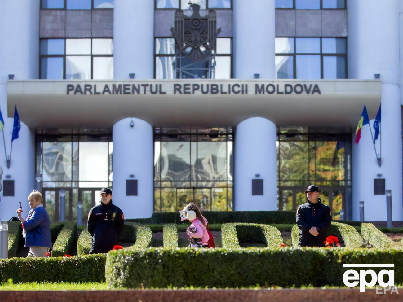 Ратификацию поддержали 54 депутата от партии "Действие и солидарность"