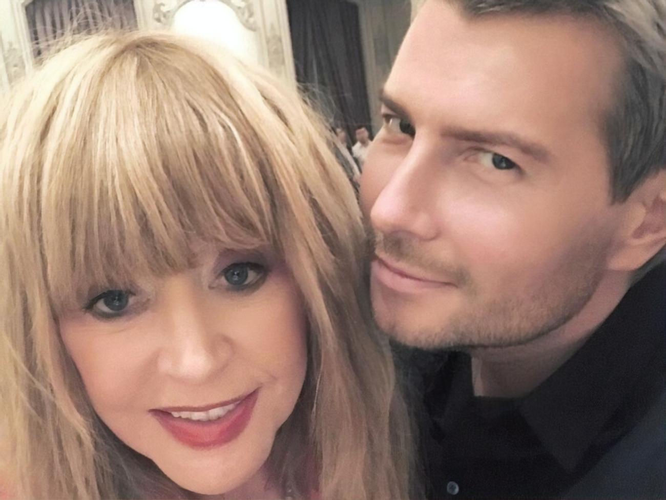 Пугачева аккомпанировала Баскову