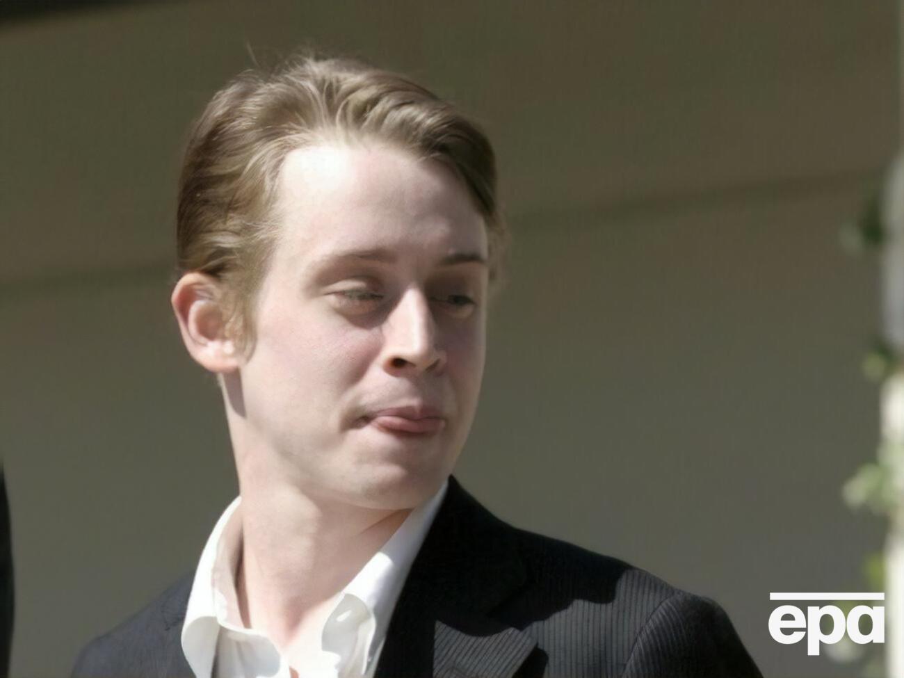 Калкіну на момент зйомок у "Сам удома" було 10 років