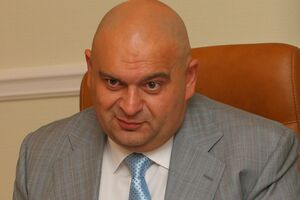 За даними ЗМІ, Злочевський живе в ОАЕ