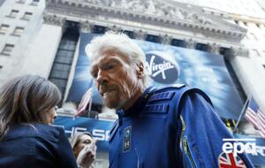 В 2004 году миллиардер Брэнсон основал аэрокосмическую компанию Virgin Galactic