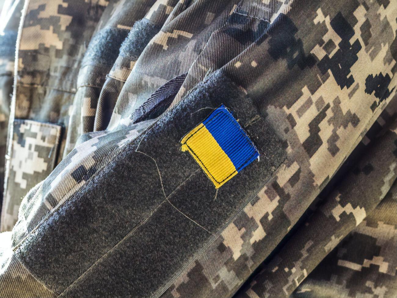 Город, в котором избили двух украинских военных, пока неизвестен