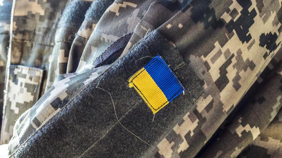 Город, в котором избили двух украинских военных, пока неизвестен