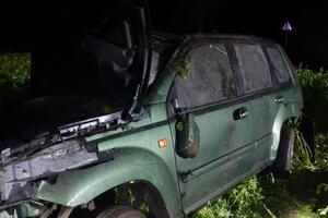 Машина съехала в кювет