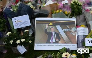 Амесса ударили ножом 15 октября на встрече с гражданами в депутатской приемной