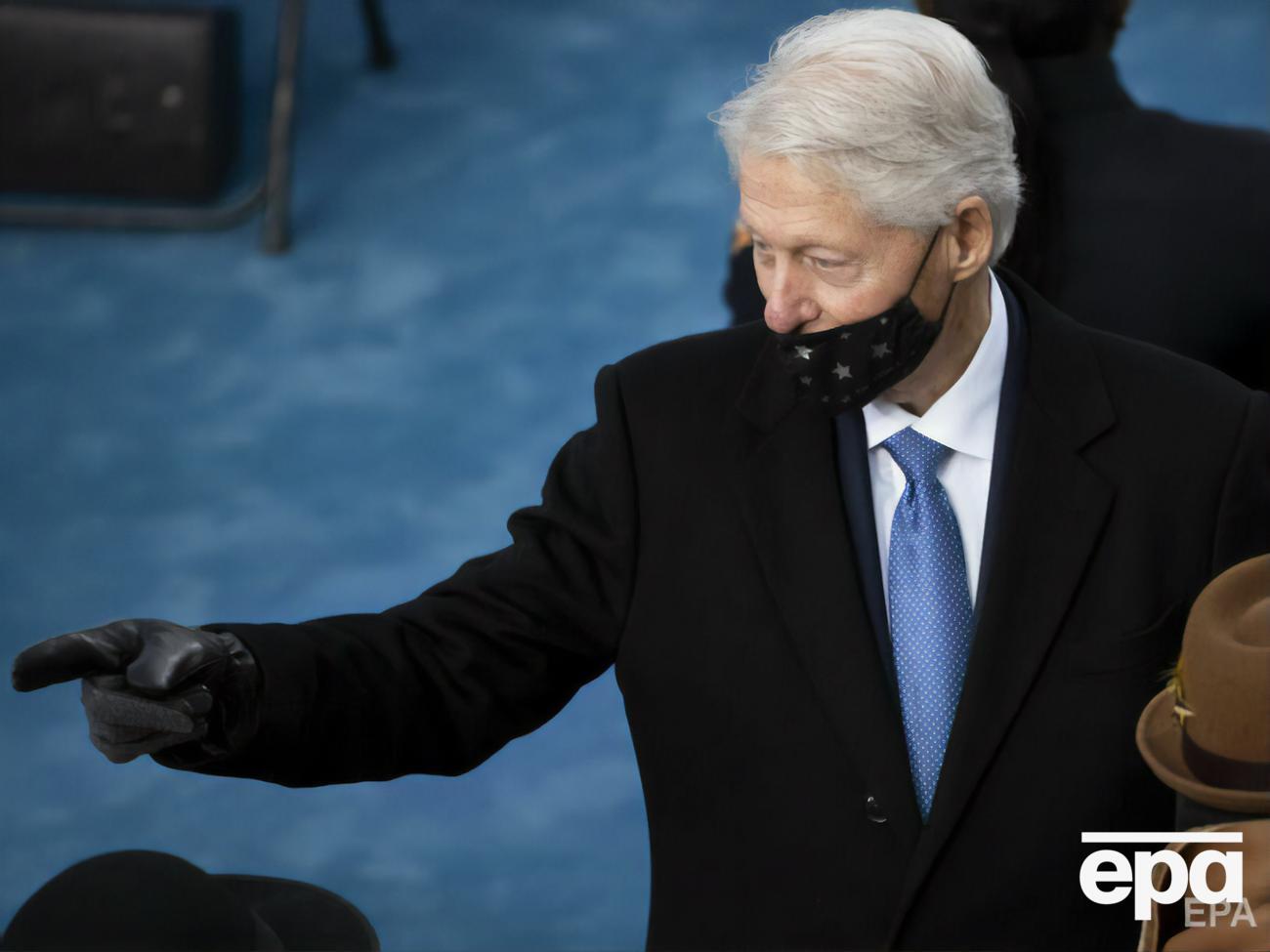 Клинтон провел в больнице пять дней