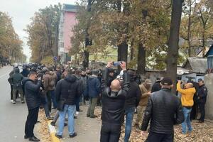 Полиция оценила число протестующих в 50 человек