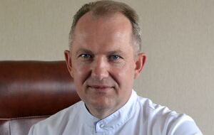 Хворих на COVID-19 дедалі більше. У відділенні на шість ліжок 28 тяжких хворих. VIP-палат більше немає. Є тільки VIP-коридор і VIP-куточки