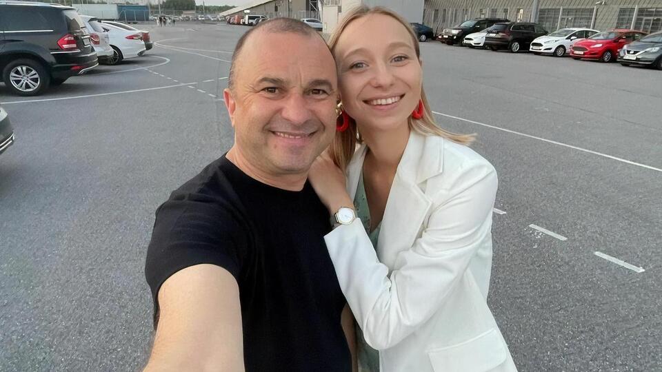 Репяхова: Мне плевали в лицо, потому что он выходил на сцену пьяный и его уносили. И такое было