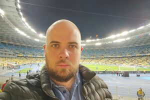 Ще влітку було очевидно, що безграмотний народ без жорстких дій вакцинуватися не буде. А зараз рак таки свиснув на горі