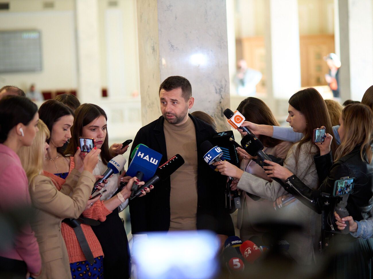 Арахамия: Мотовиловец&nbsp;мне очень активно помогает в составлении повестки дня, в согласовании расписания законопроектов и все такое