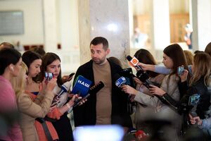 Арахамия: Мотовиловец мне очень активно помогает в составлении повестки дня, в согласовании расписания законопроектов и все такое