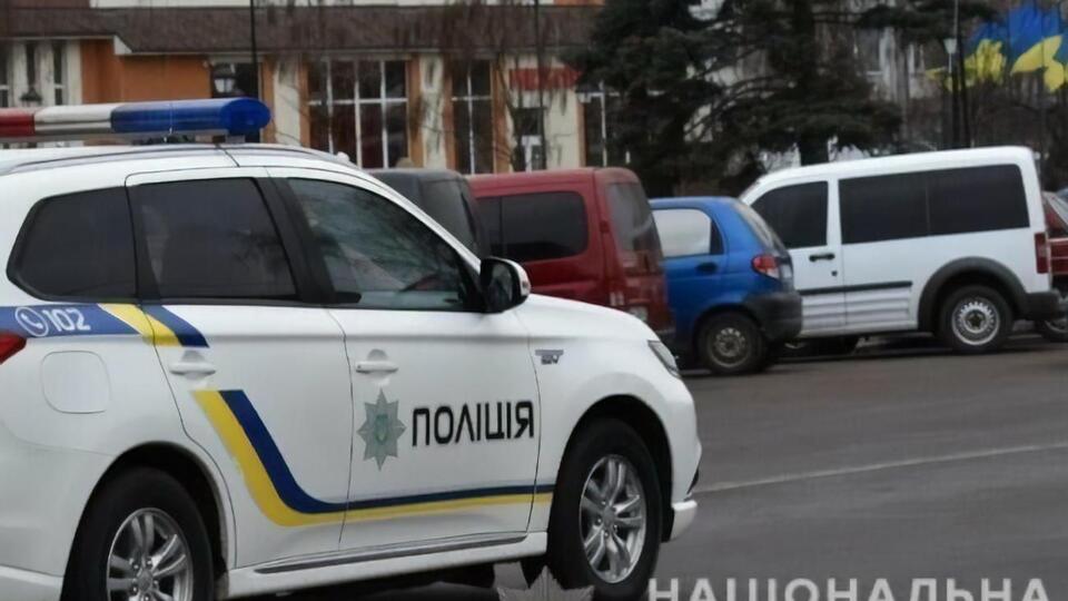 Потерпілого патрульного госпіталізували