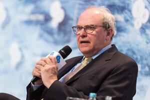 Андерс Аслунд: Смысл в этом законе – отобрать СМИ у олигархов. Ну, что может олигарх делать? Он только сможет продать свои СМИ, если хочет не быть олигархом