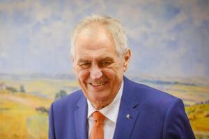 Милоша Земана хотят временно лишить президентских полномочий из-за болезни