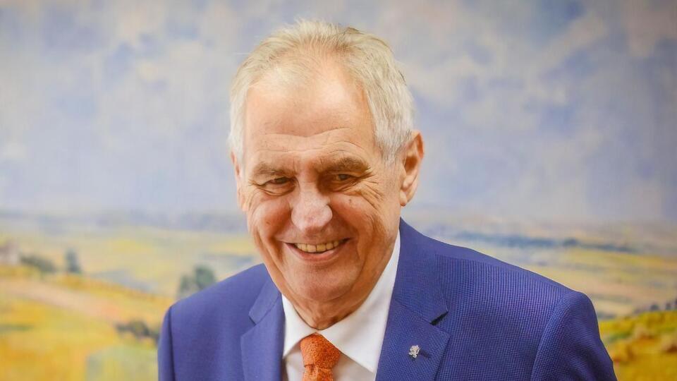 Милоша Земана хотят временно лишить президентских полномочий из-за болезни