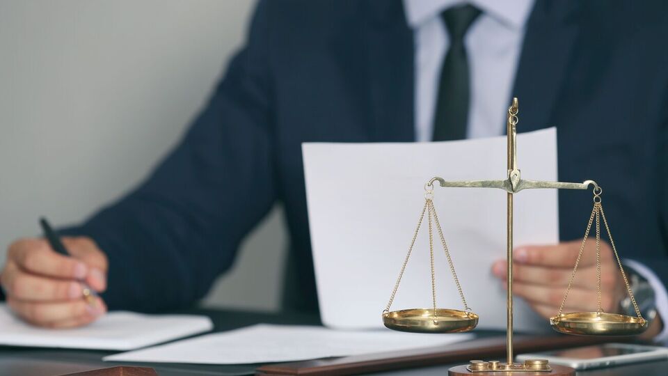 Суд наложил арест на земельные участки