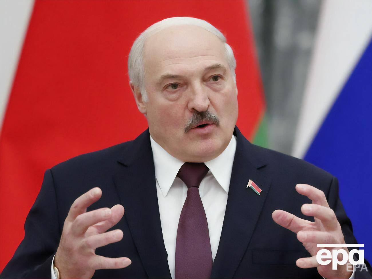 По словам Лукашенко, вакцину выпустят в 2023 году, поскольку тогда будет циркулировать новый штамм