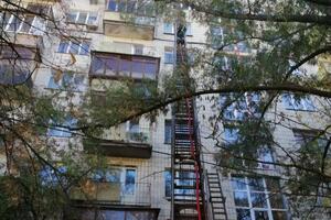 Возгорание произошло в комнате одной из квартир на восьмом этаже