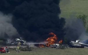 Пассажиры благополучно покинули самолет