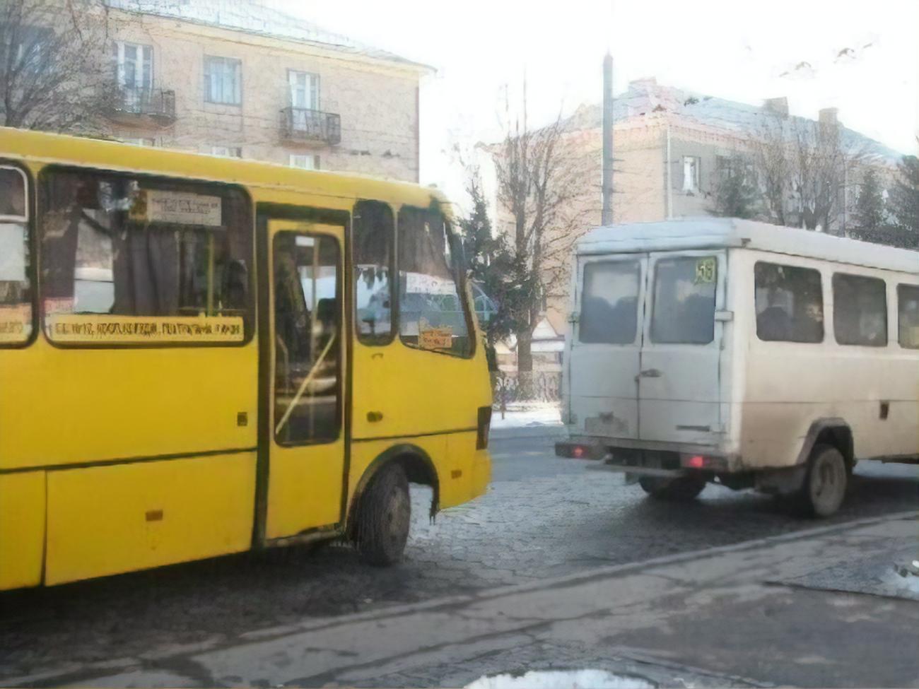 Маршрутка прямувала з Рівного до Корця