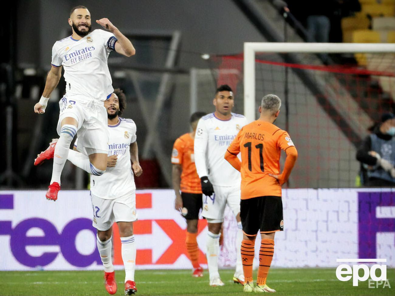 Довершив розгром "Шахтаря" на НСК "Олімпійський" Бензема (ліворуч)