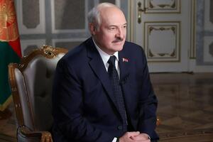 Лукашенко заявил, что готов гарантировать безопасность полетов над Беларусью для всех стран