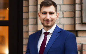 Право собственности ООО "Агромил Дистрибьюшн" на спорное недвижимое имущество является действующим и не отменено никаким судебным решением, заявил юрист Юрий Мосунов