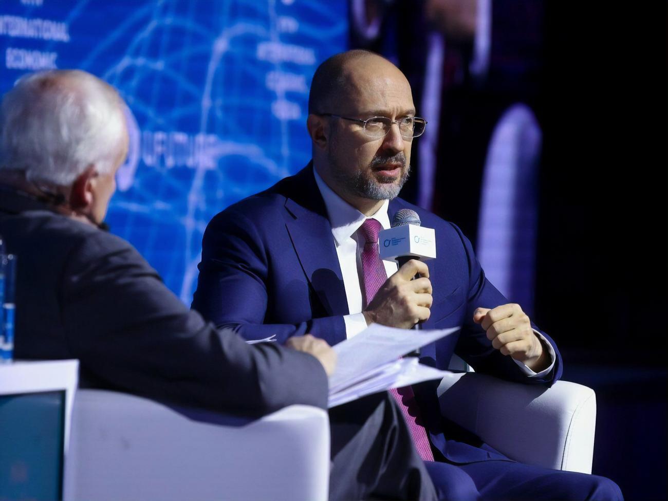 Шмигаль: Цифри говорять самі за себе, вакцинація рятує життя
