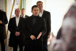 Зеленский: Странно выглядит, что государственное телевидение говорит о давлении со стороны государства