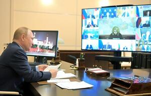 Путин провел совещание с членами правительства РФ