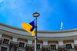 Голобуцький прогнозує відставку п'яти міністрів