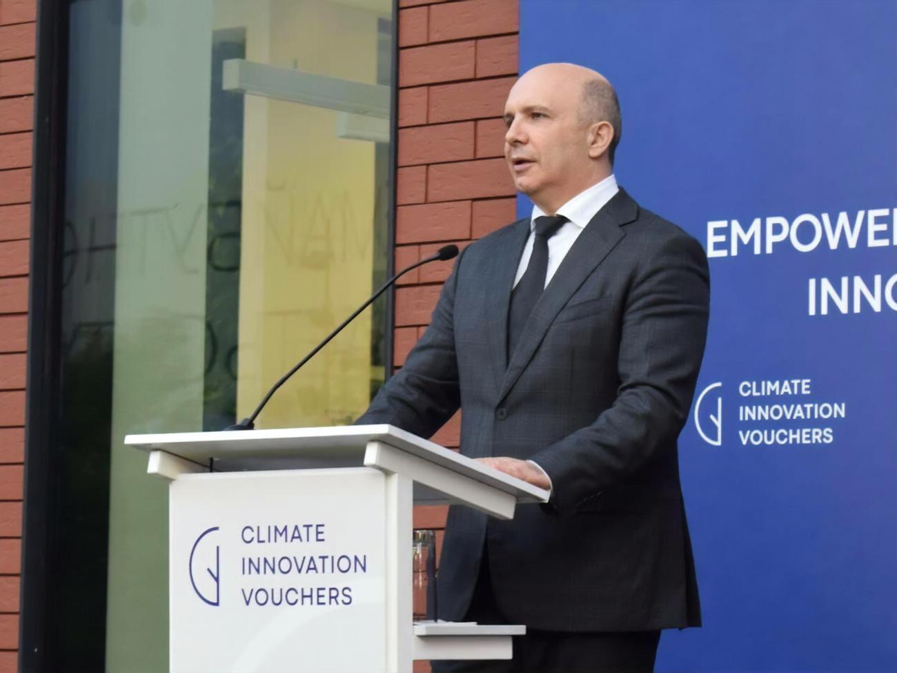 Питання про відставку Абрамовського (на фото) винесуть на розсуд залу, зазначила Василенко