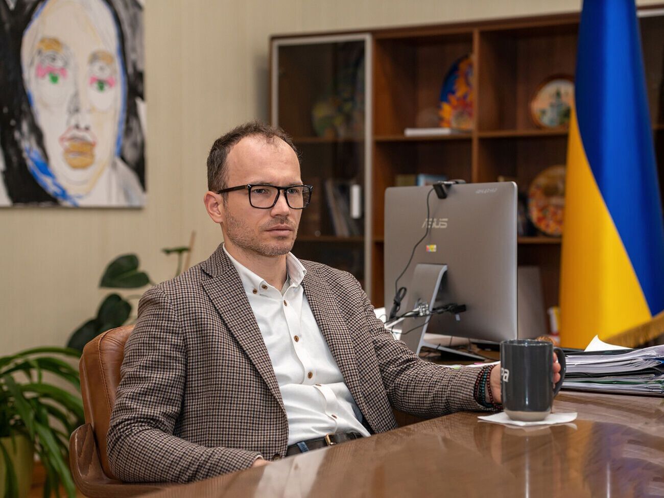 Малюська:&nbsp;Как я удержу хороших юристов, которые могут получать в десятки раз большую заработную плату в частном секторе? Никак