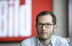 Увольнение Райхельта вызвало резонанс в журналистской и политической среде Германии