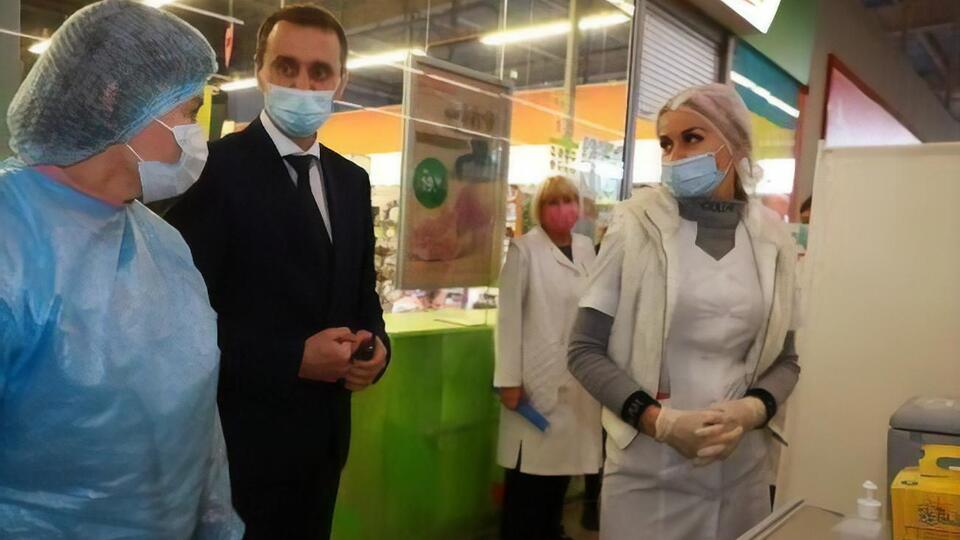 Ляшко відвідав найбільші центри масової вакцинації в Запоріжжі