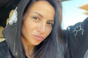 Гвоздьова: Як то кажуть, дистанції потрібно дотримуватися. В'їхали в зад, чекаємо на поліцію