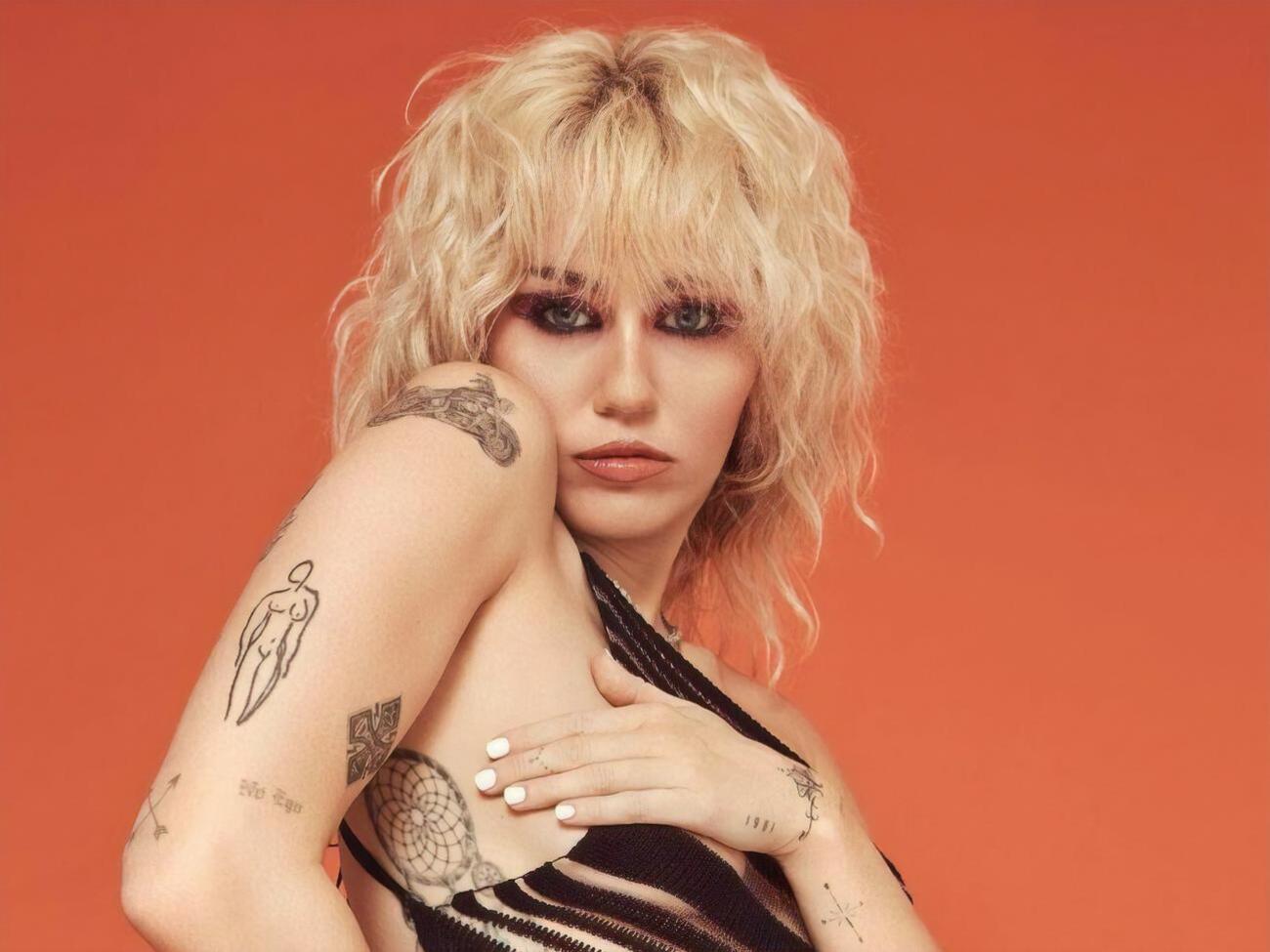 Сайрус виклала відвертий знімок