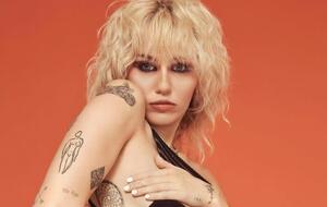 Сайрус выставила откровенный снимок