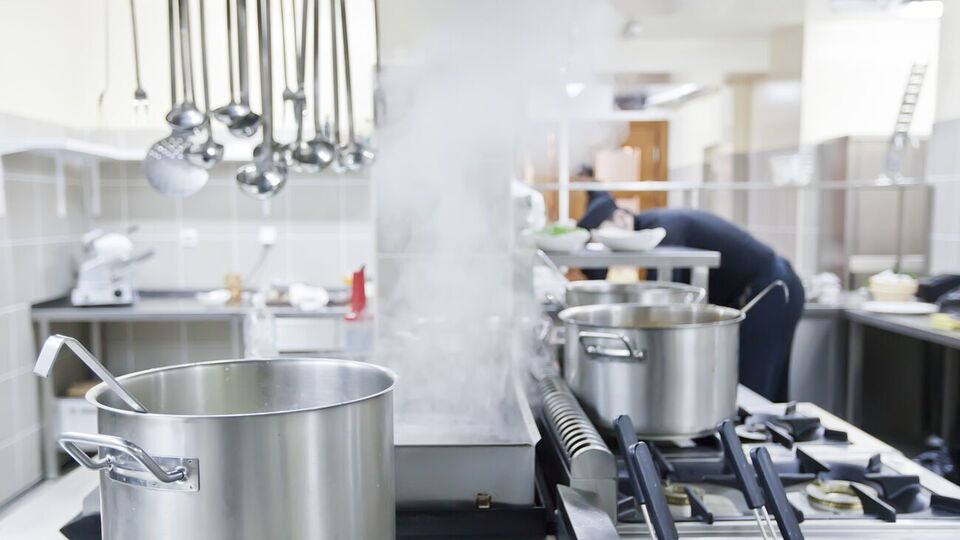 Минздрав проверил пищеблоки в 3 тыс. учебных заведений