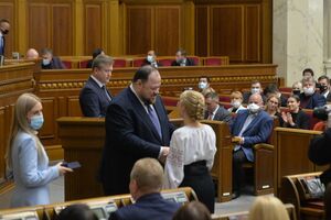 "Слуга народа" утратила лидерство в парламентском рейтинге