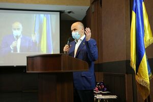 Топові проросійські Telegram-канали поширюють фейкові дослідження про те, що в пік епідемії не можна вакцинуватися