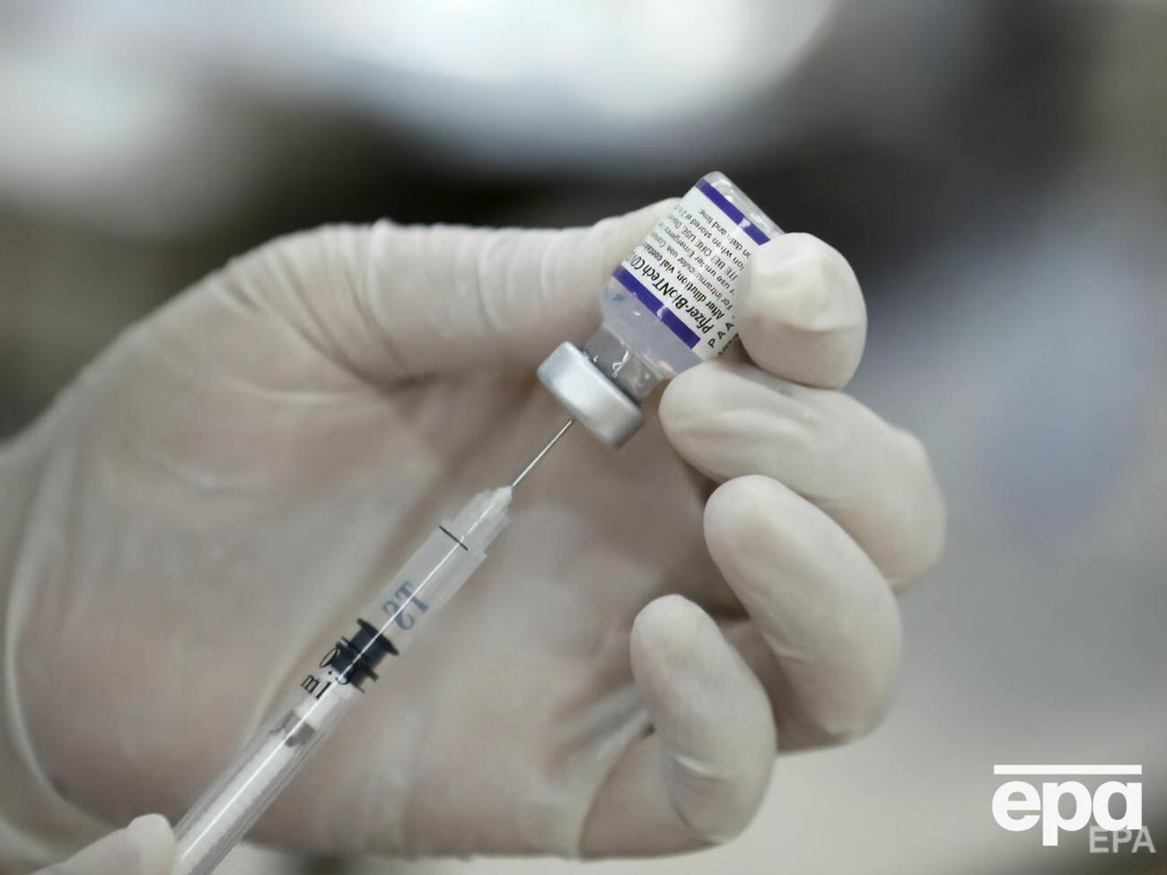 Вакцинация в Украине началась 24 февраля