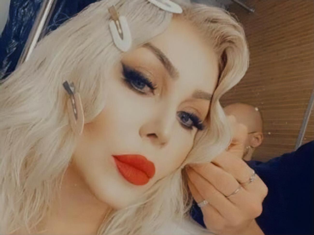 Білик показала незвичний подарунок від шанувальників