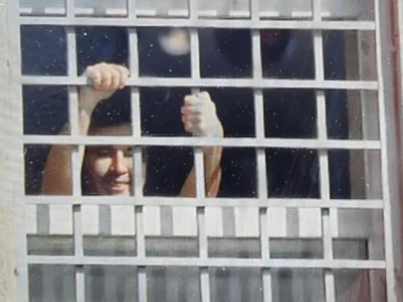 Саакашвілі зміг показатися людям, які прийшли його підтримати